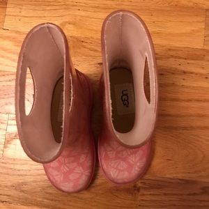 Uggs rain boots size 6